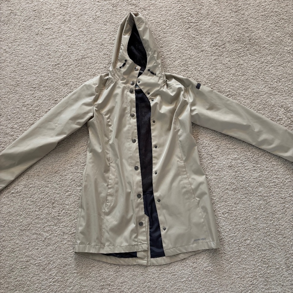 Avalanche Outdoor Supply Company Light Khaki Coat